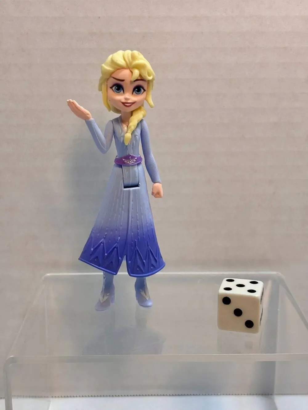 Disney Frozen 2 Exclusive Elsa Mini Action Figure